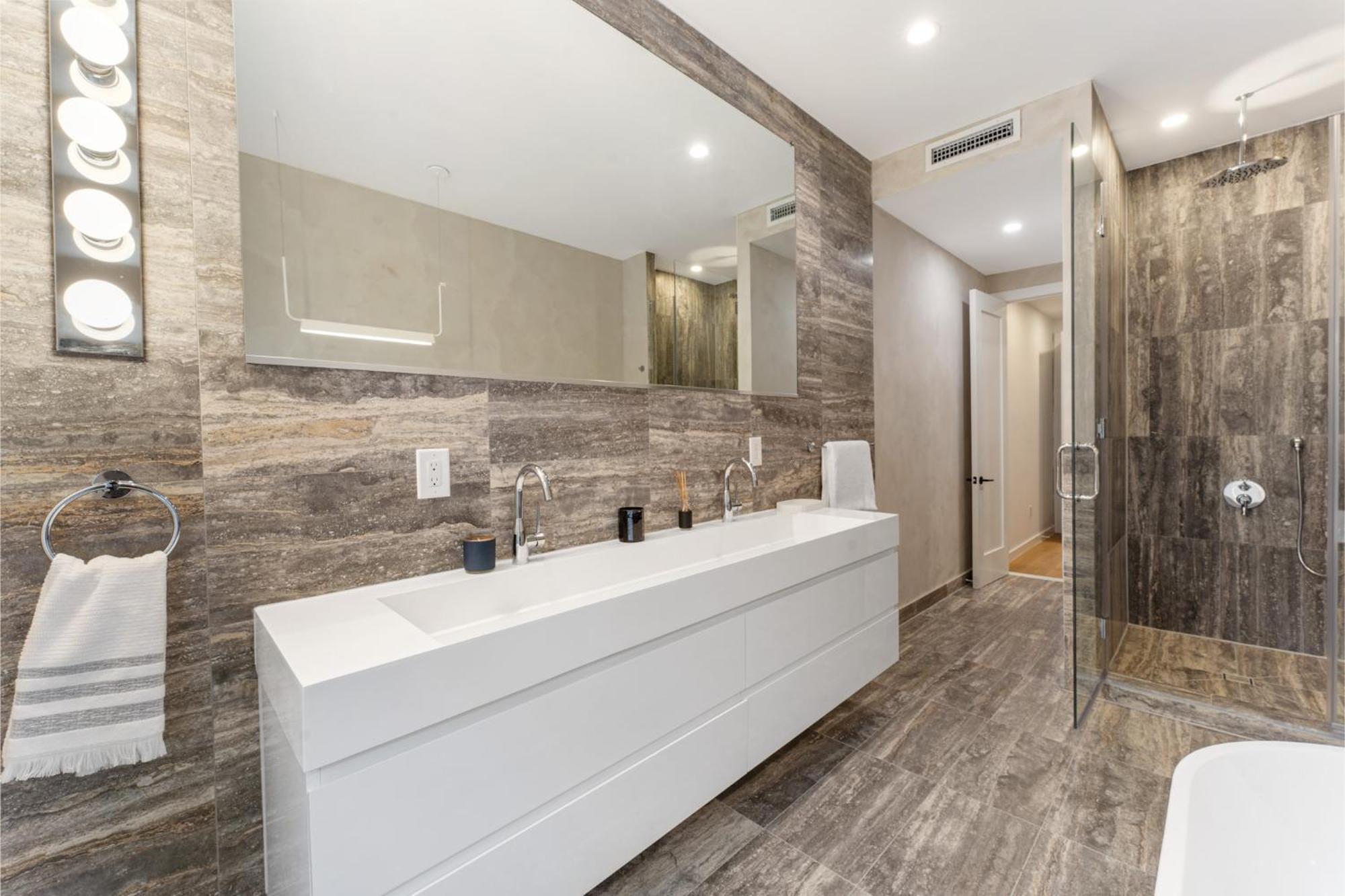 Apartment Luxurious Harlem With Modern Amenities, Outdoor Patio! New York