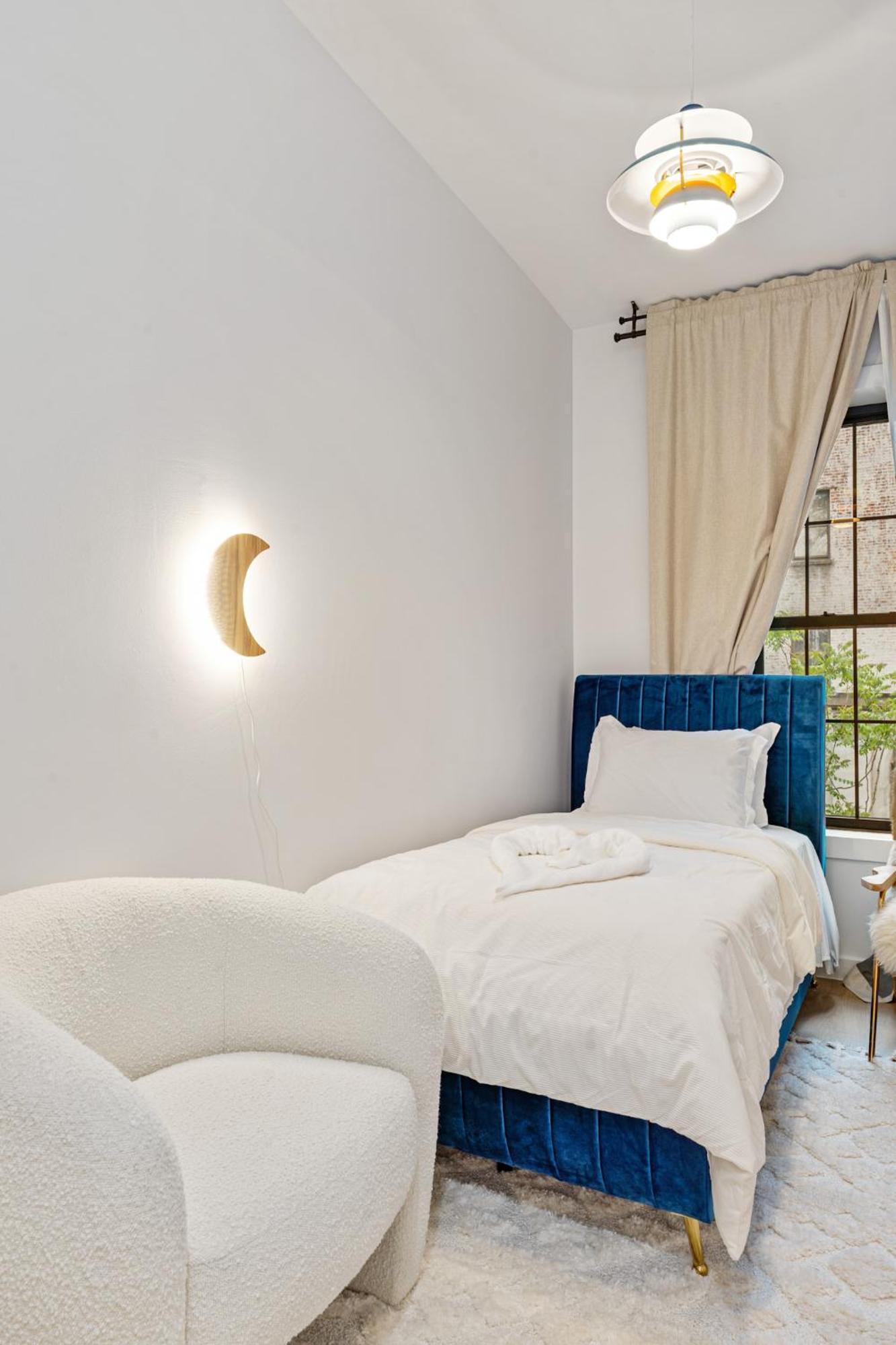 Luxurious Harlem With Modern Amenities, Outdoor Patio! Apartment