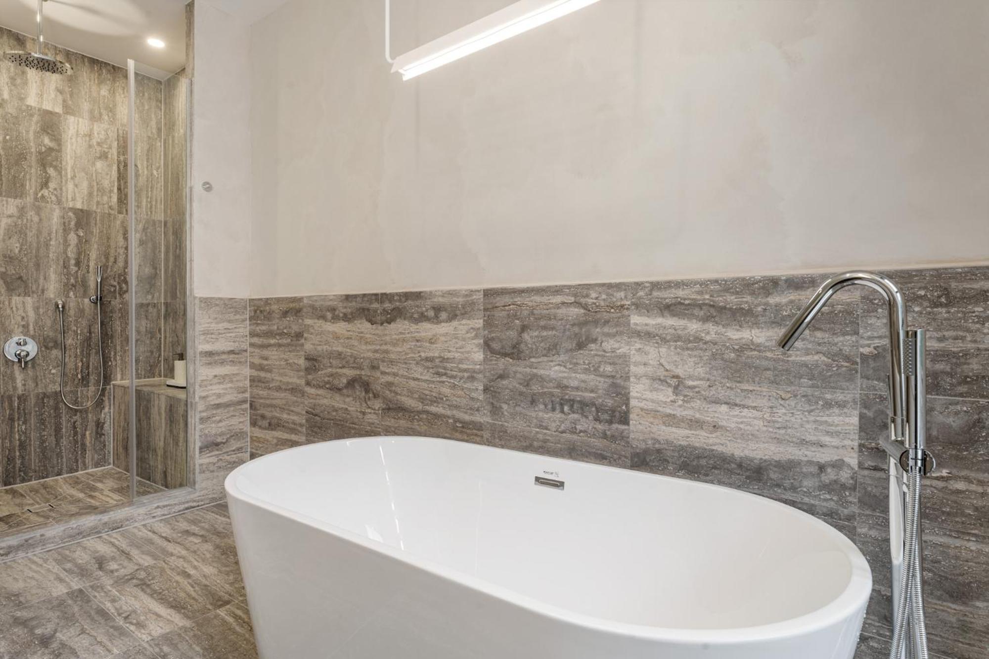 Luxurious Harlem With Modern Amenities, Outdoor Patio! Apartment *