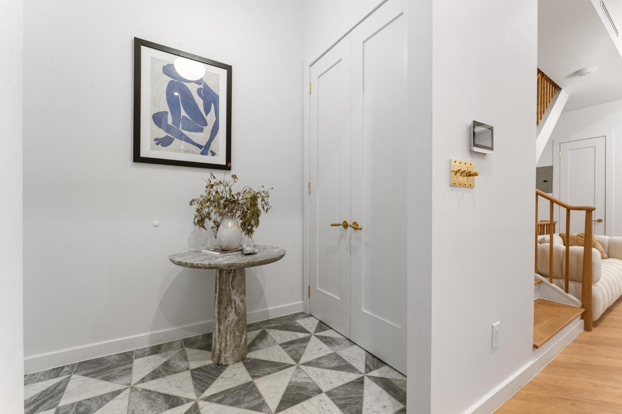 Luxurious Harlem With Modern Amenities, Outdoor Patio!