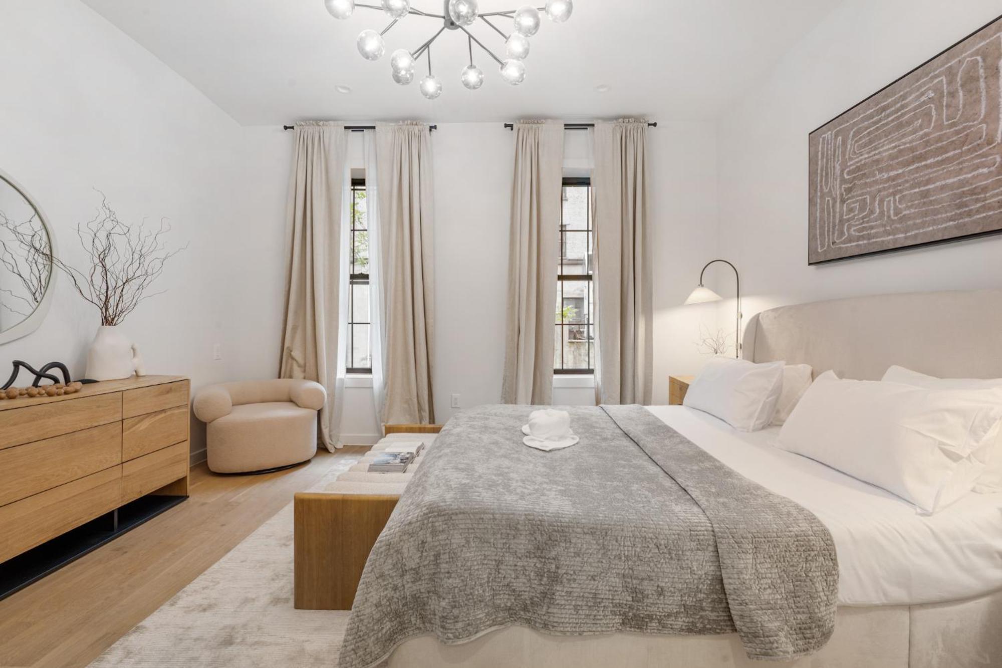 Apartment Luxurious Harlem With Modern Amenities, Outdoor Patio! New York