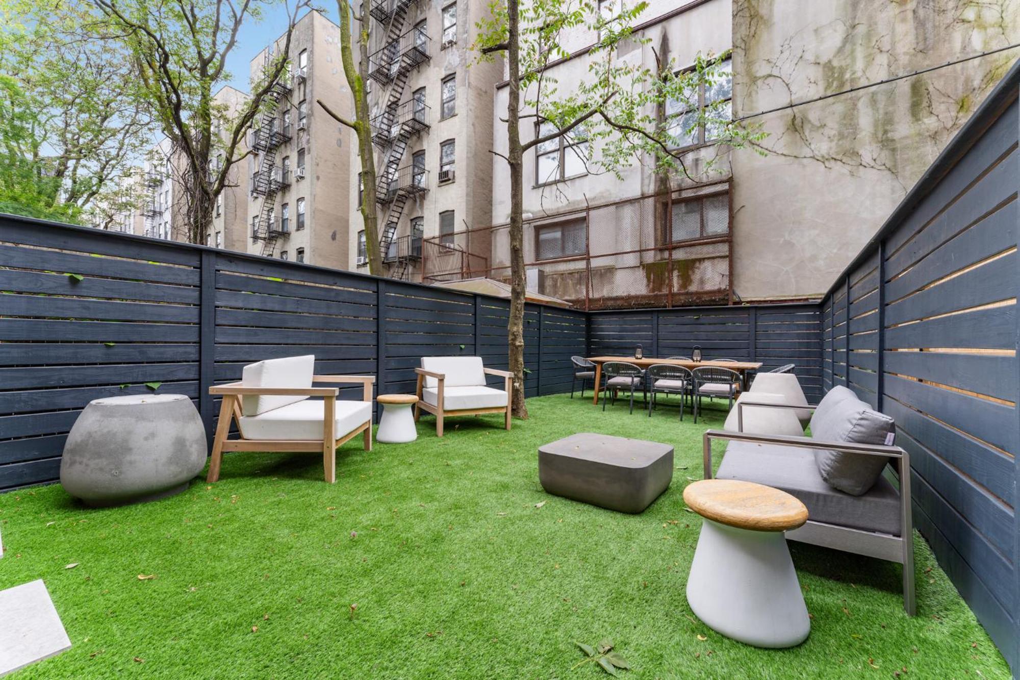 Apartment Luxurious Harlem With Modern Amenities, Outdoor Patio! New York