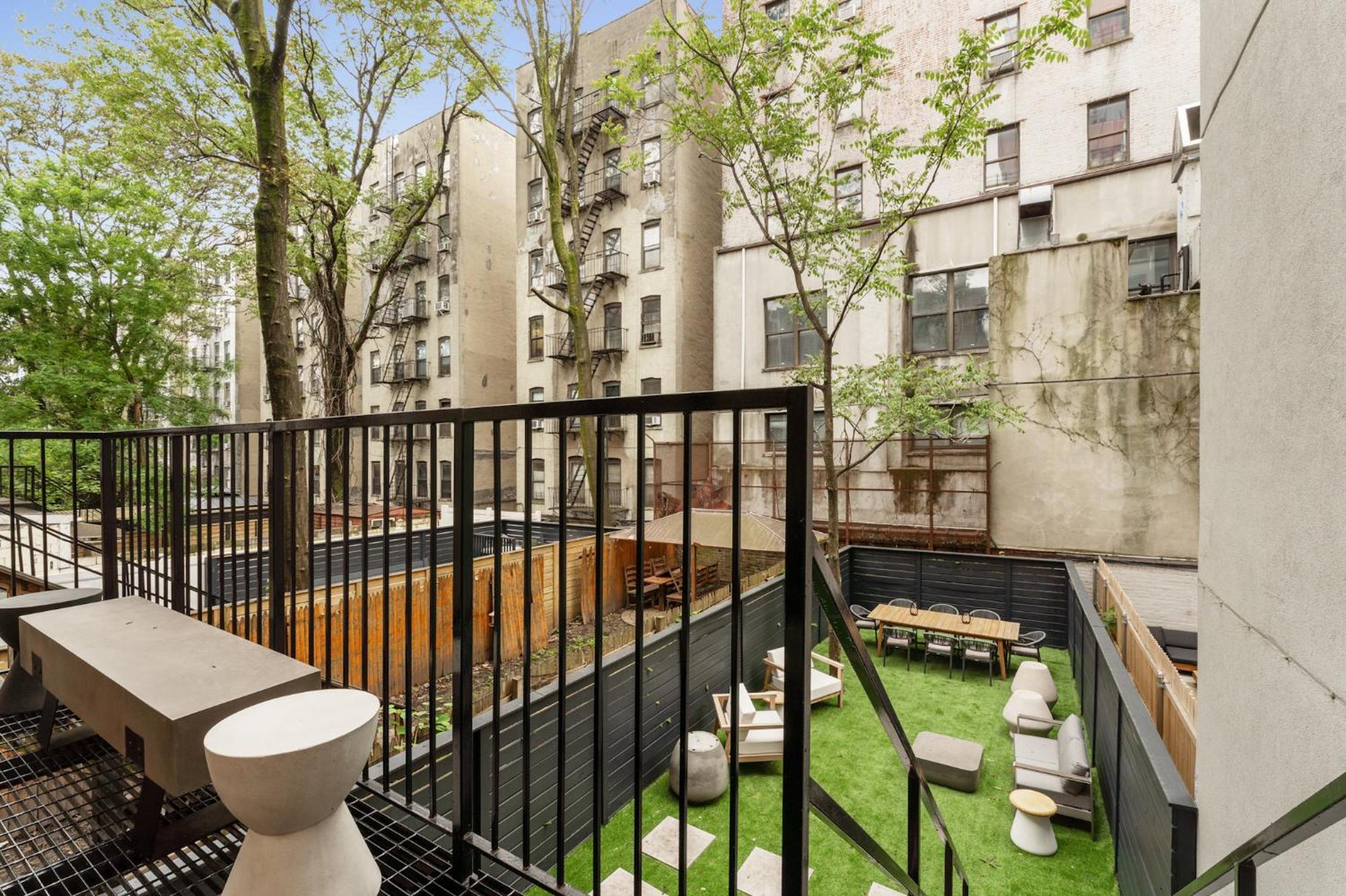 Luxurious Harlem With Modern Amenities, Outdoor Patio!