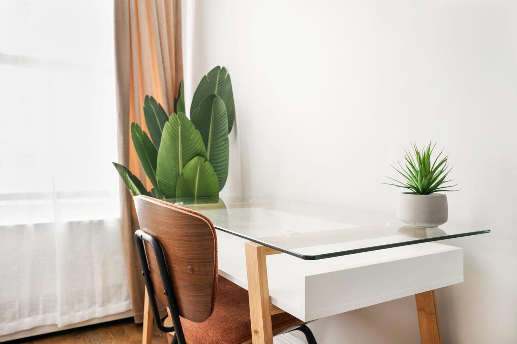 73-703 New Uws Doorman Gym