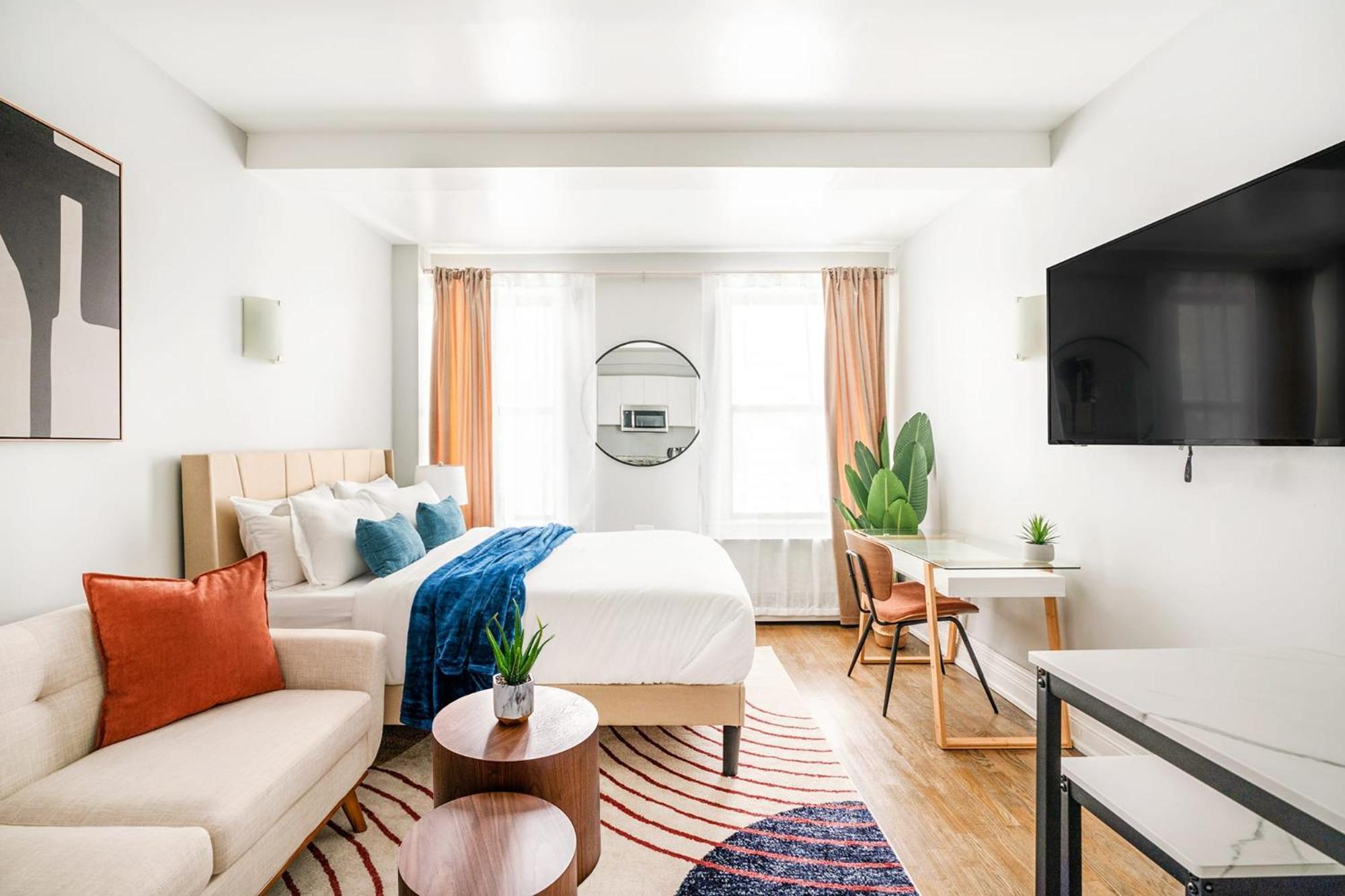 73-703 New Uws Doorman Gym Apartment *