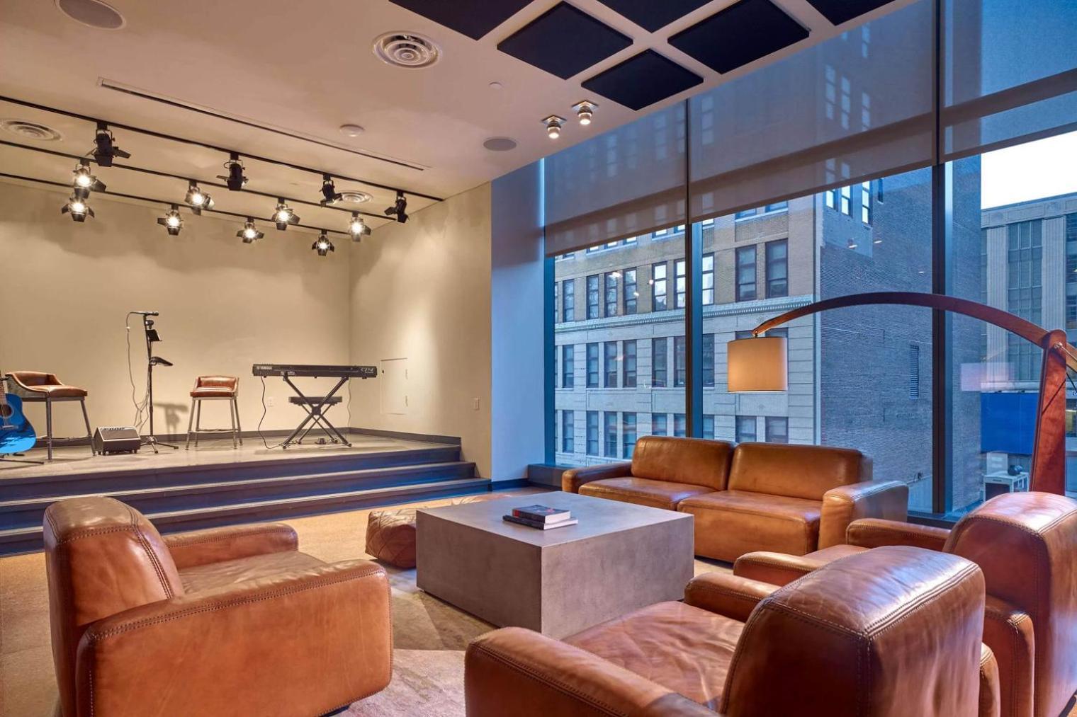 Blueground Hudson Yards Gym Rock Arcade Nyc-1453 * New York