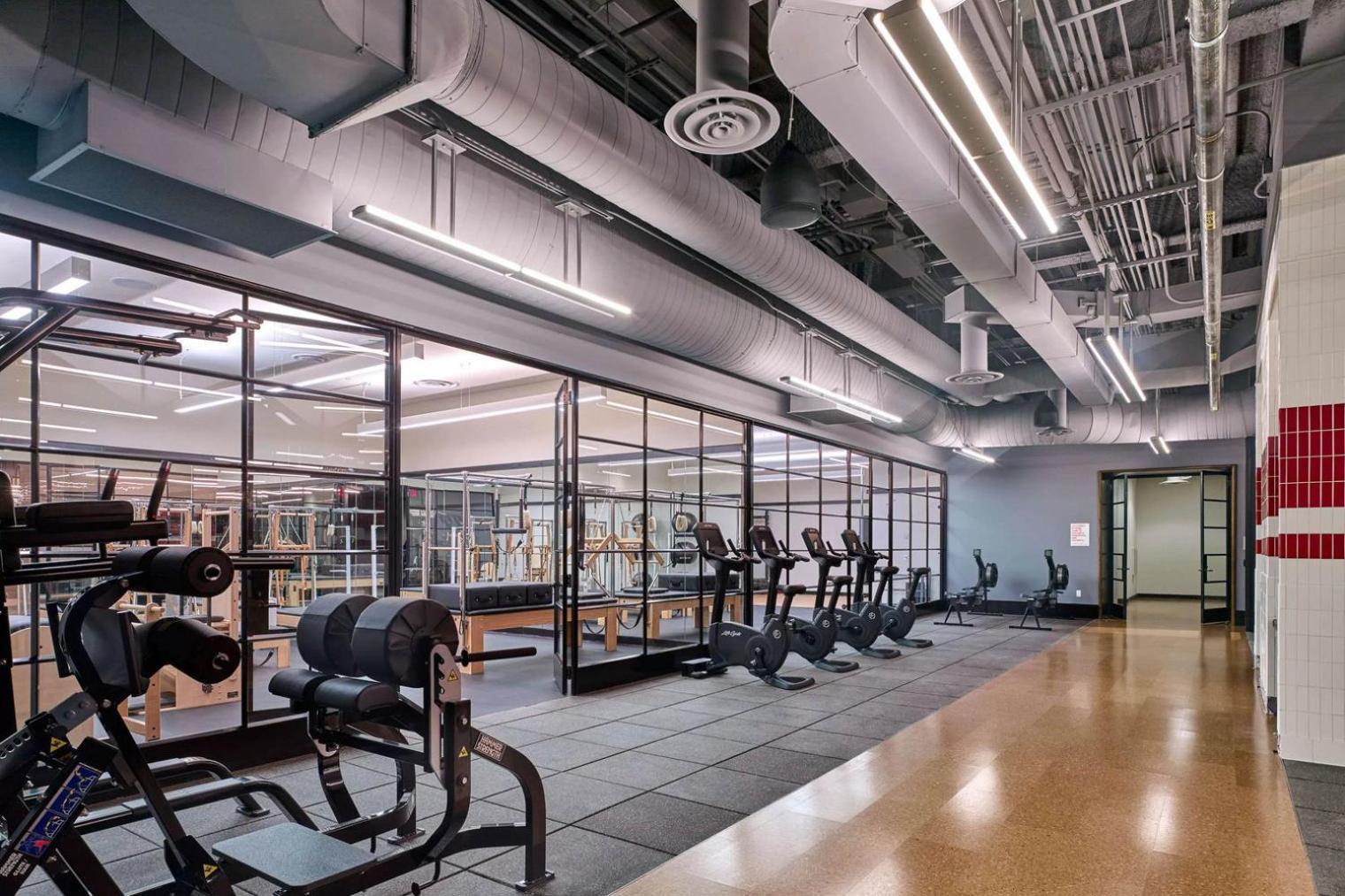 Blueground Hudson Yards Gym Rock Arcade Nyc-1453 Apartment *