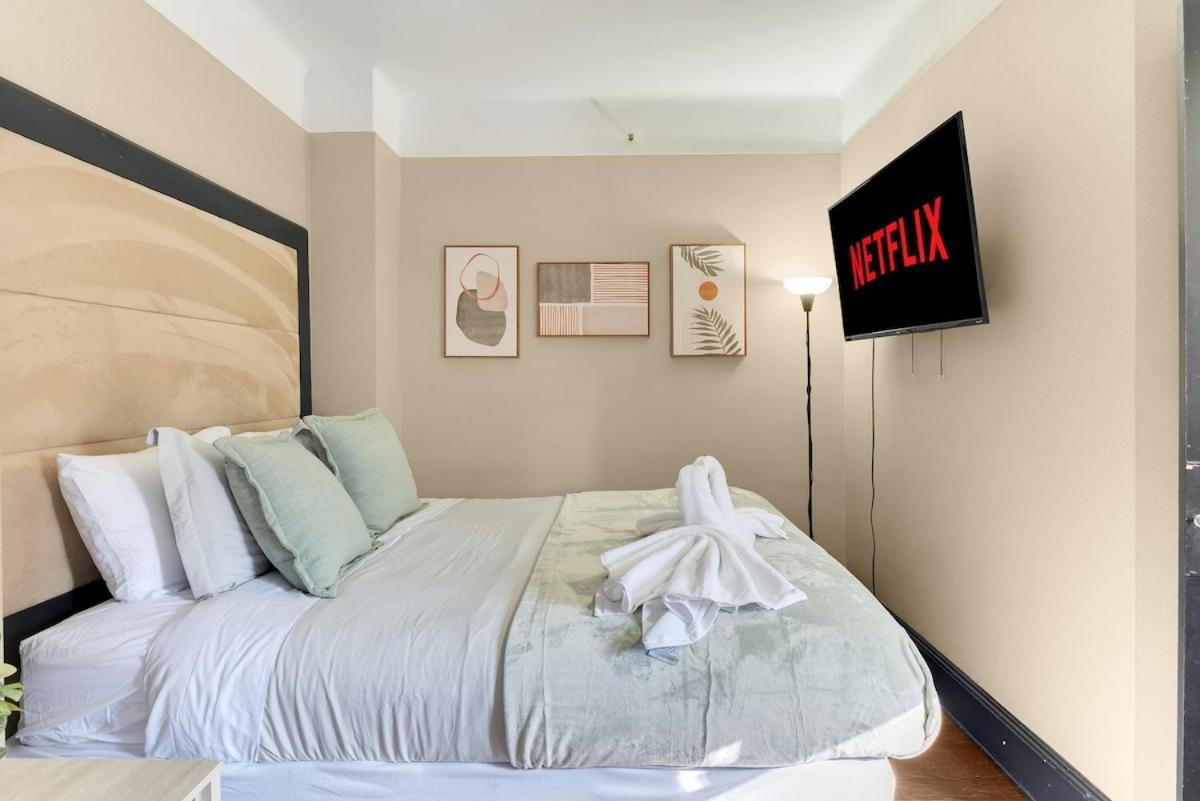 Apartment Highly Desired Times Square With Gym