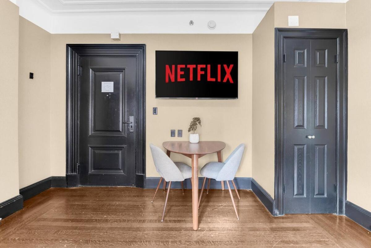 Highly Desired Times Square With Gym Apartment New York