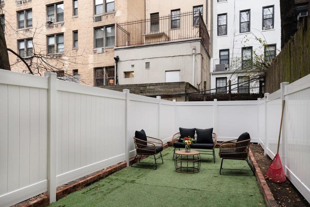317-1d New 2br Duplex Wd Private Backyard Apartment