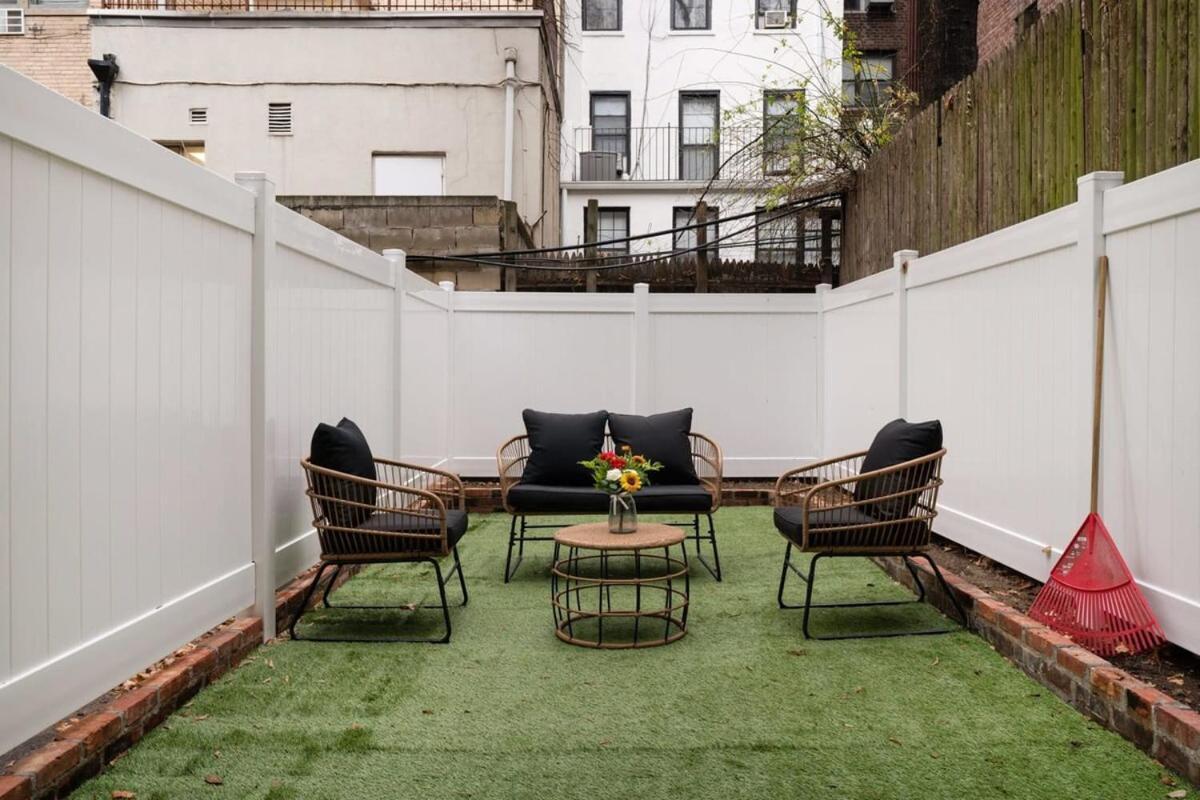 317-1d New 2br Duplex Wd Private Backyard Apartment