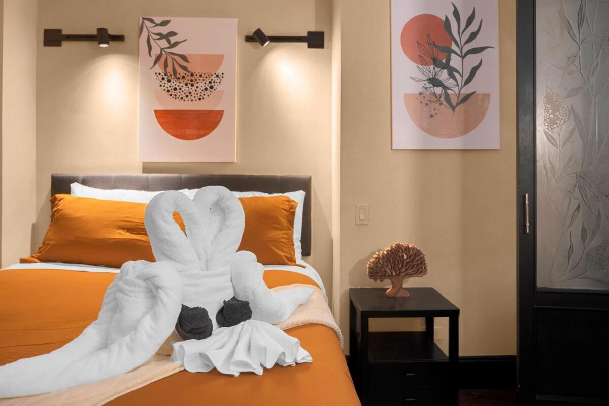 Stunning In Heart Of With Gym & Appartement *