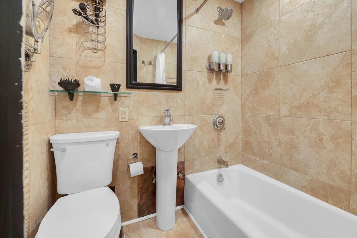 Appartement Stunning In Heart Of With Gym & New York
