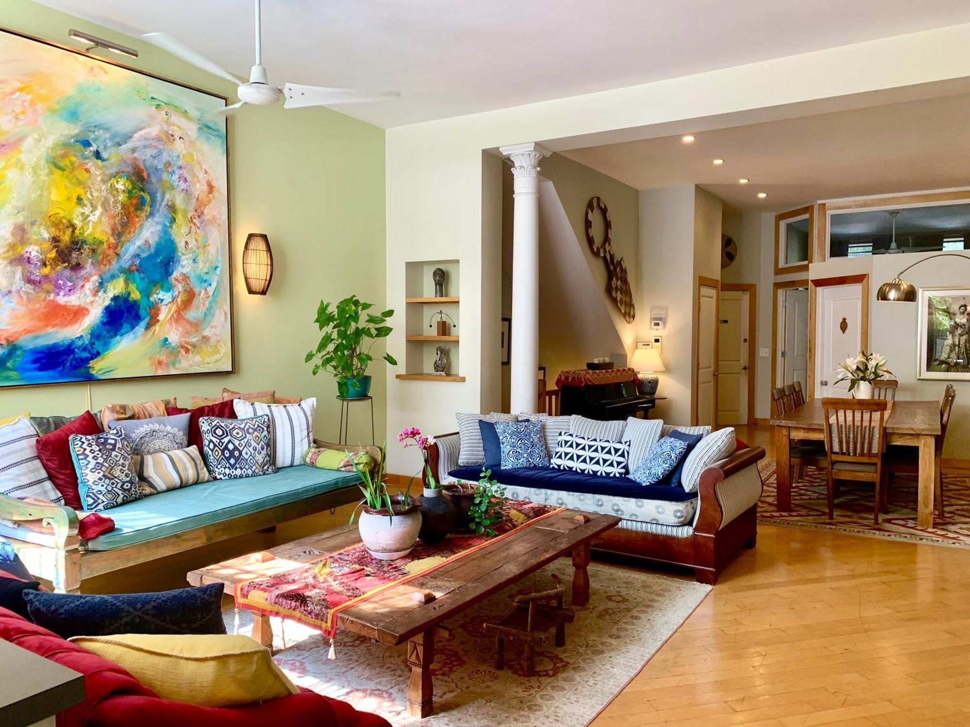 2 Bedrooms With One Private Bathroom In Lovely Homestay