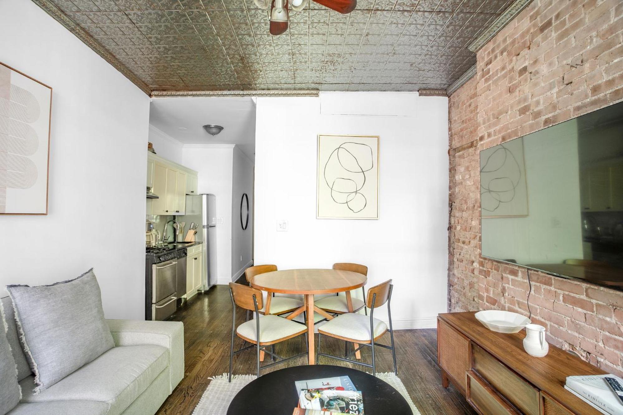 Sophisticated 2bd On Barrow Street, Greenwich Village New York