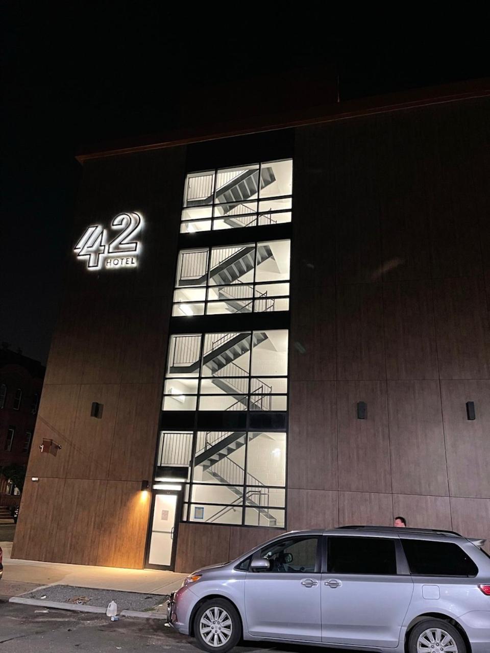 Hotel 42 Williamsburg