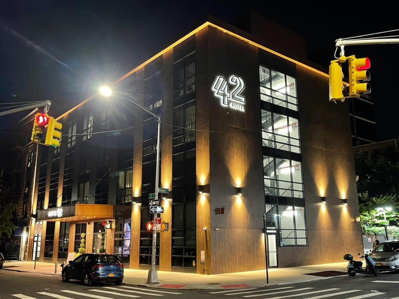 Hotel 42 Williamsburg 4*