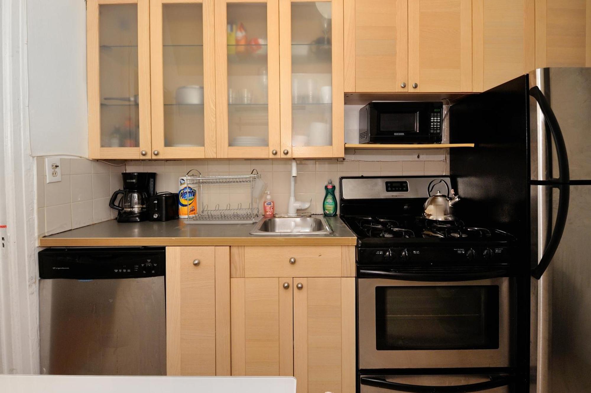 Monthly Nyc Rentals- Amazing 3 Bedroom Unit *