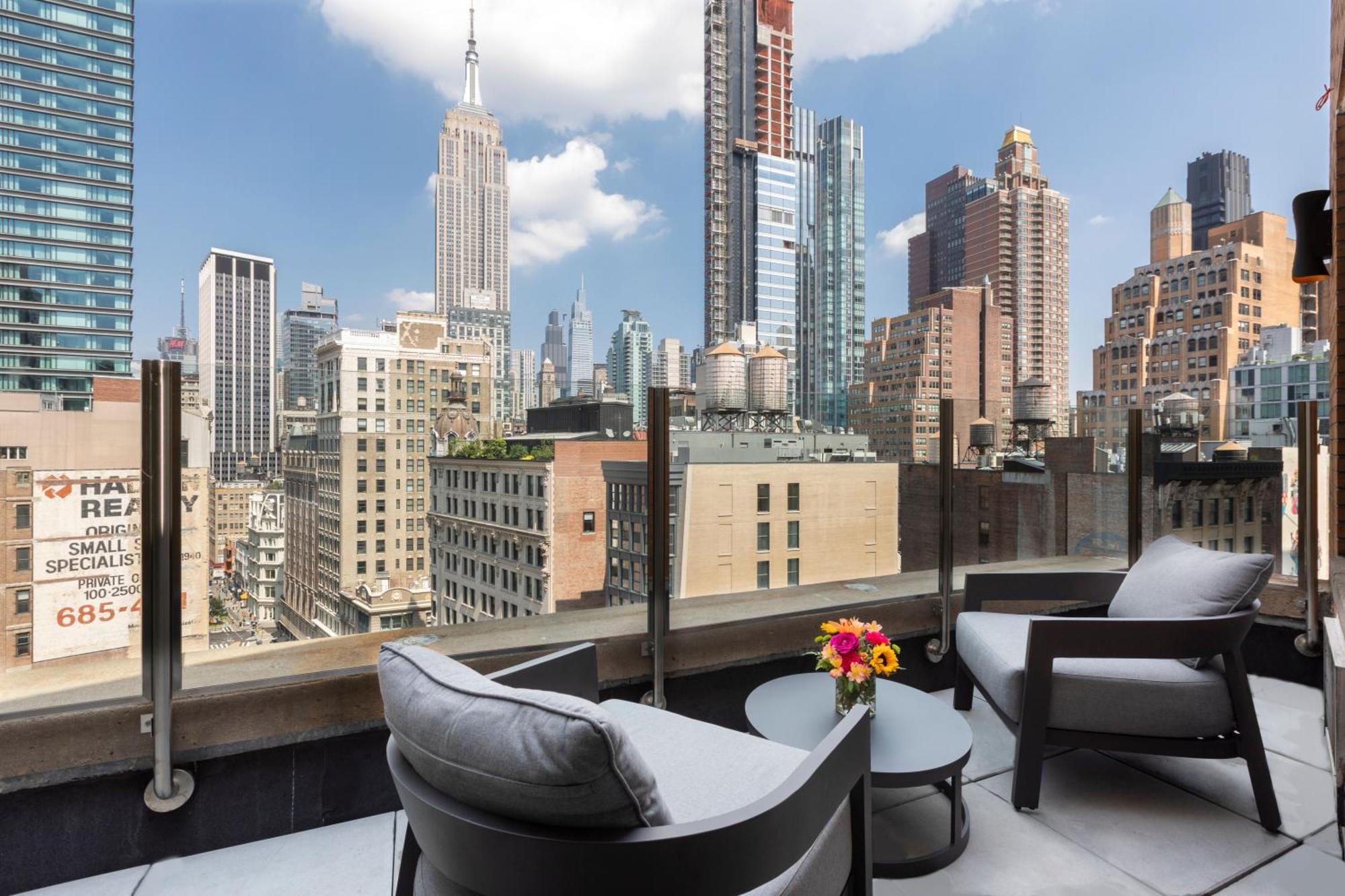 Hotel Broadway Plaza 4*