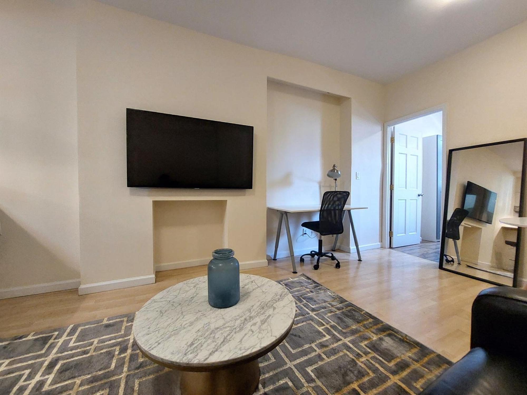 Comfortable With Workstation New York