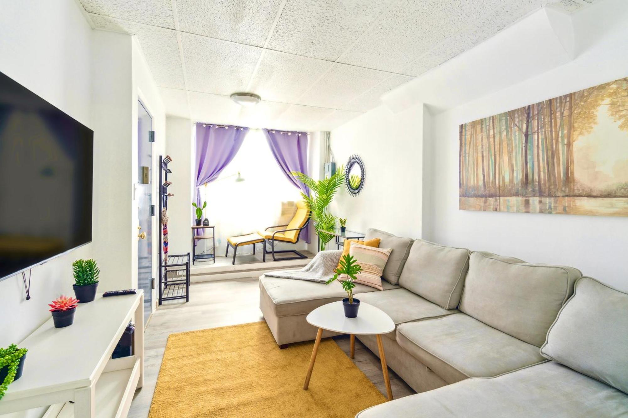 2 Bedroom Cozy Appartement *
