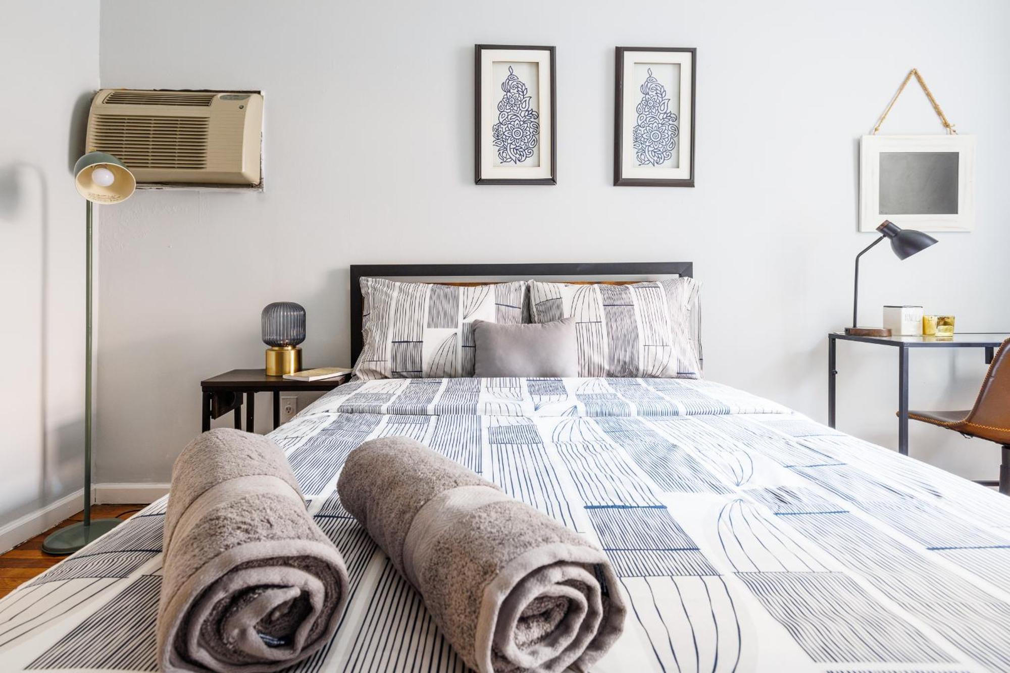 Feel Like Movie Star In Ues Apartment New York