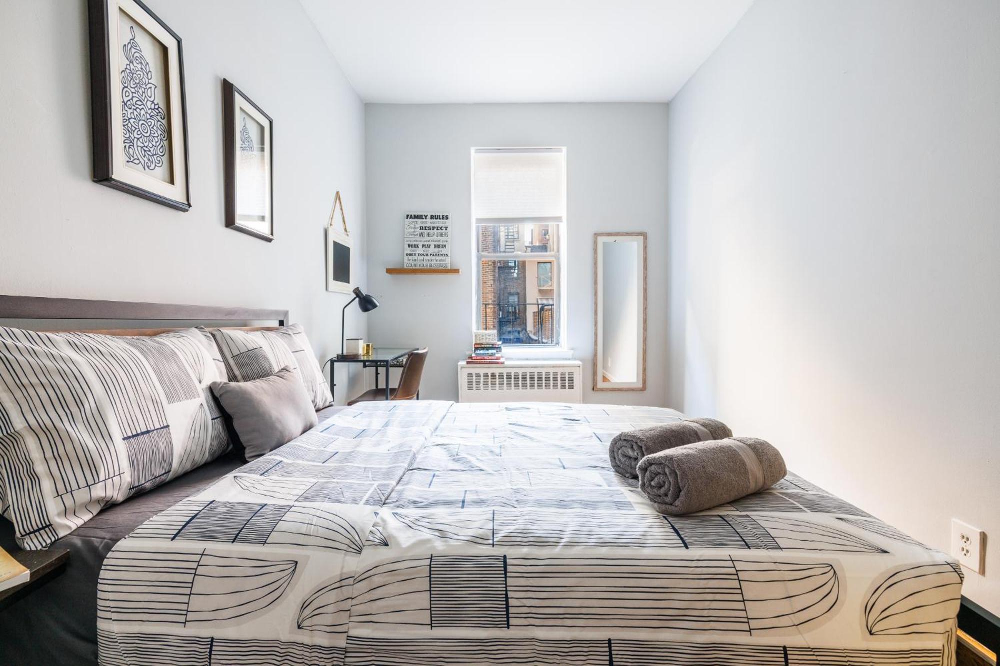 Apartment Feel Like Movie Star In Ues