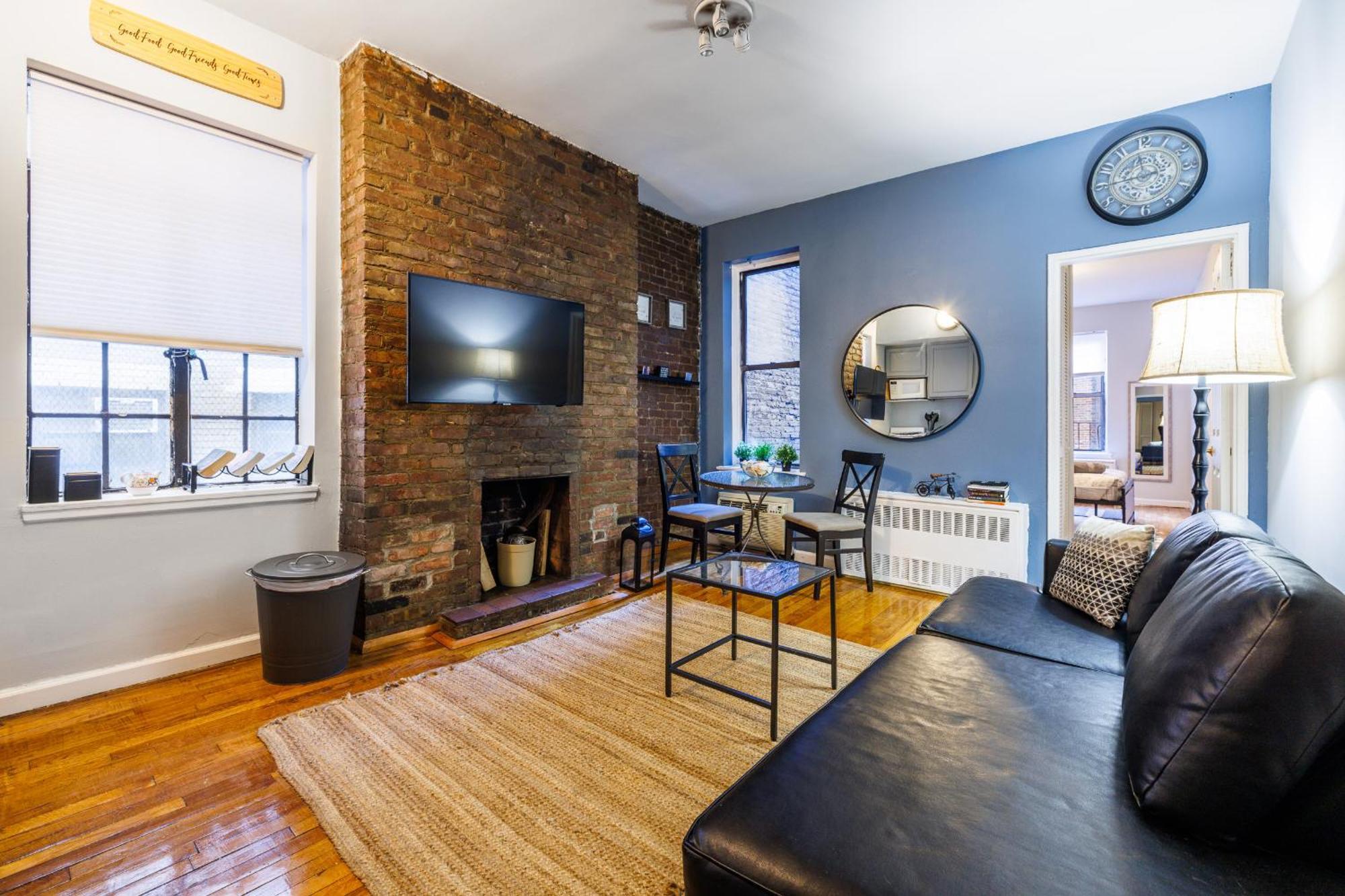 Feel Like Movie Star In Ues *