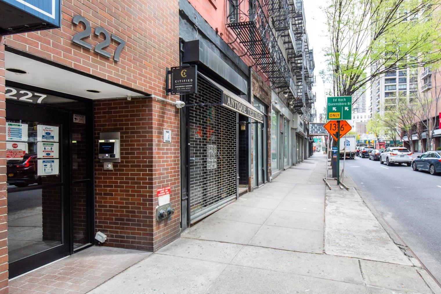 Midtown E 2br W Elevator Nr Park Nyc-579 *