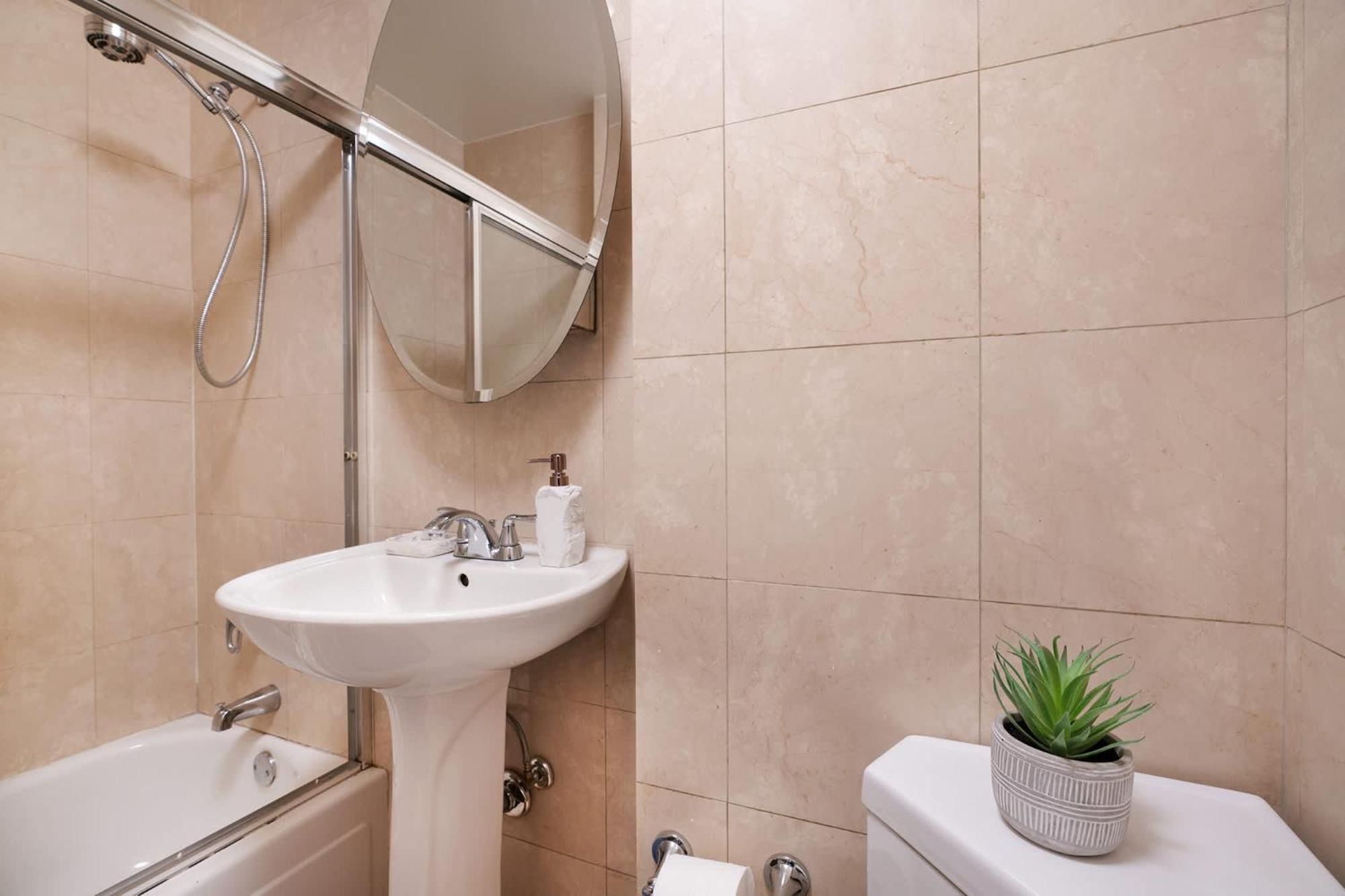 73-308 New 1br 1bth Uws Doorman Gym New York