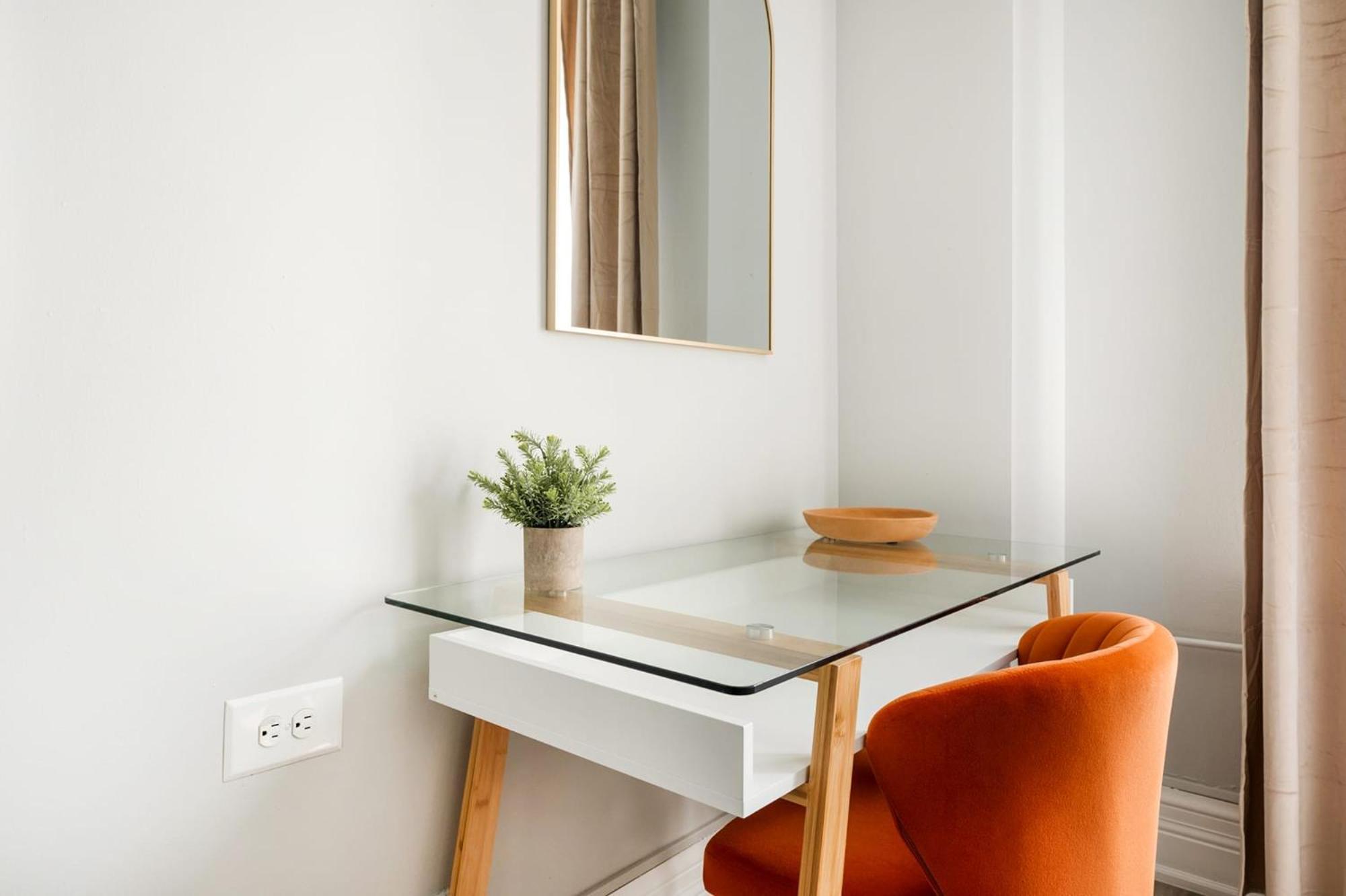 73-518 Newly Reno Uws Doorman Gym Laundry Apartment