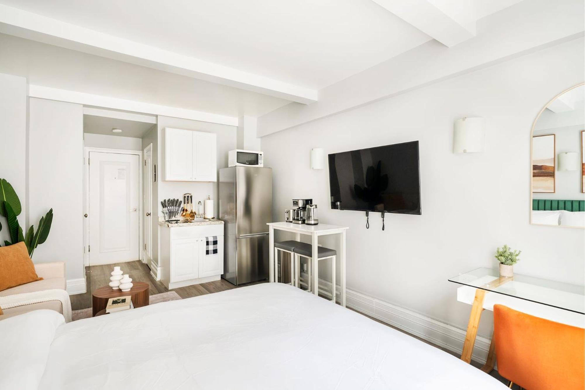 73-518 Newly Reno Uws Doorman Gym Laundry Apartment *