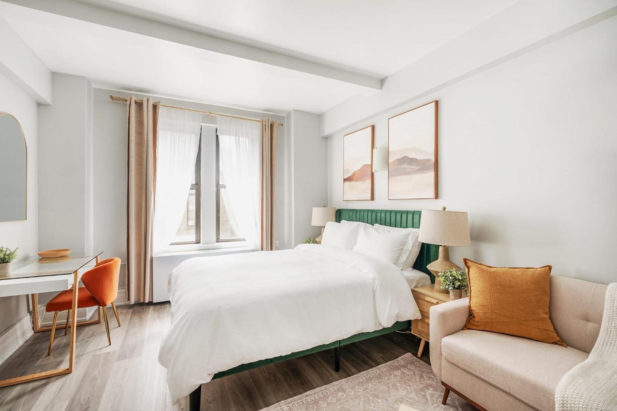 73-518 Newly Reno Uws Doorman Gym Laundry *