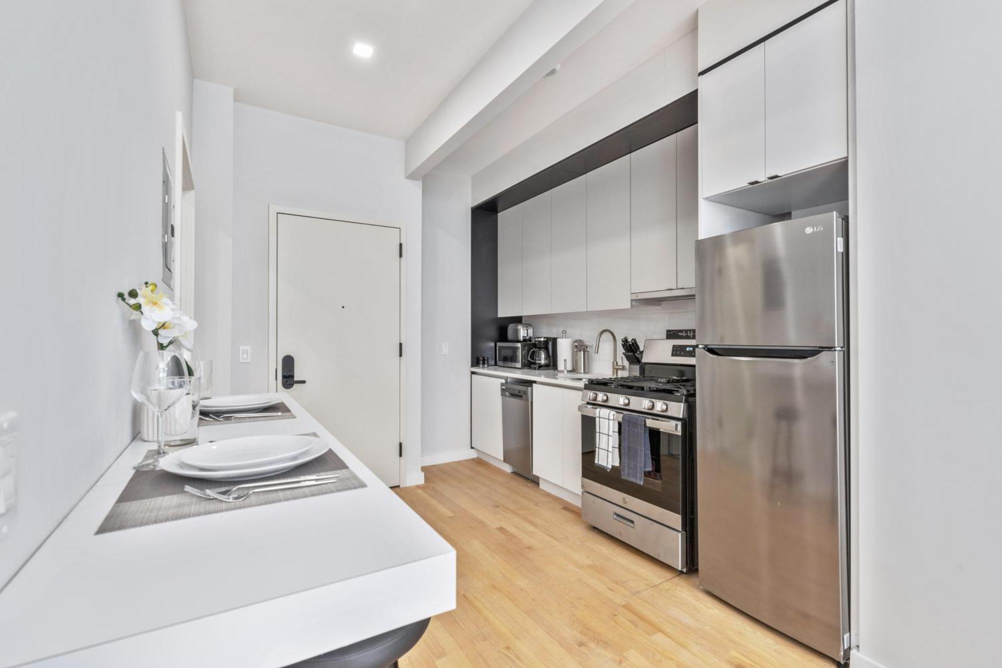 W Charming Juliet Balcony In Upper East * New York