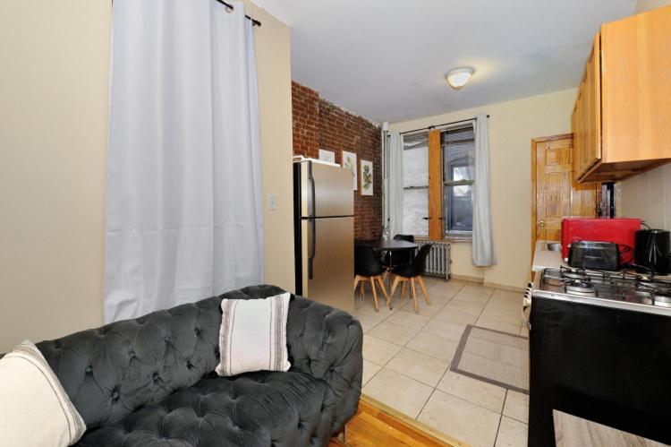 Monthly Nyc Rentals- Appealing 2 Bedroom Unit New York