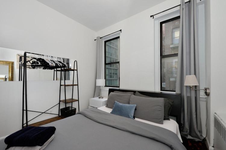Monthly Nyc Rentals- Stylish 2 Bedroom Unit