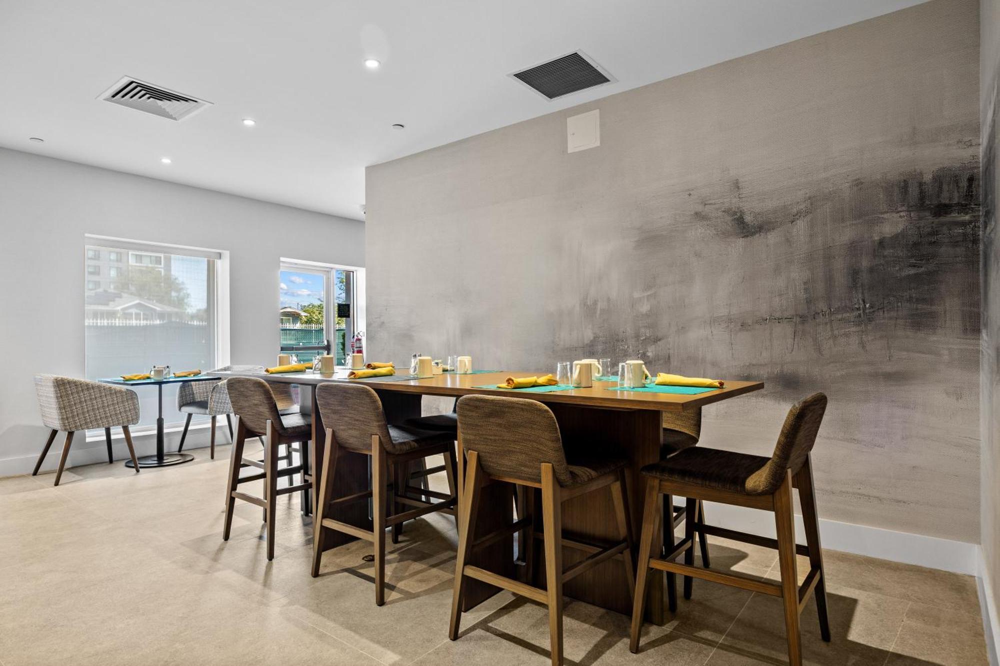 Doubletree By Hilton Jfk Airport Hotel New York