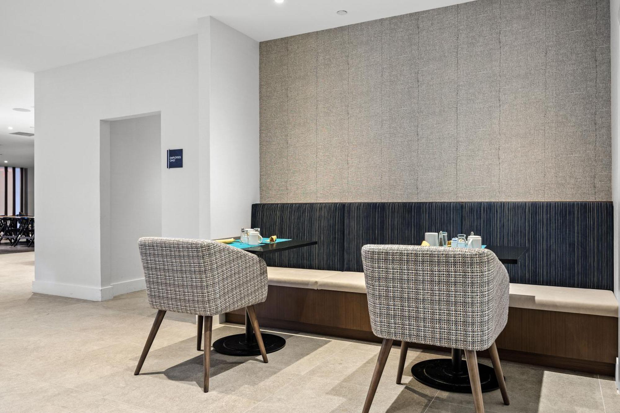 Doubletree By Hilton Jfk Airport 3* New York