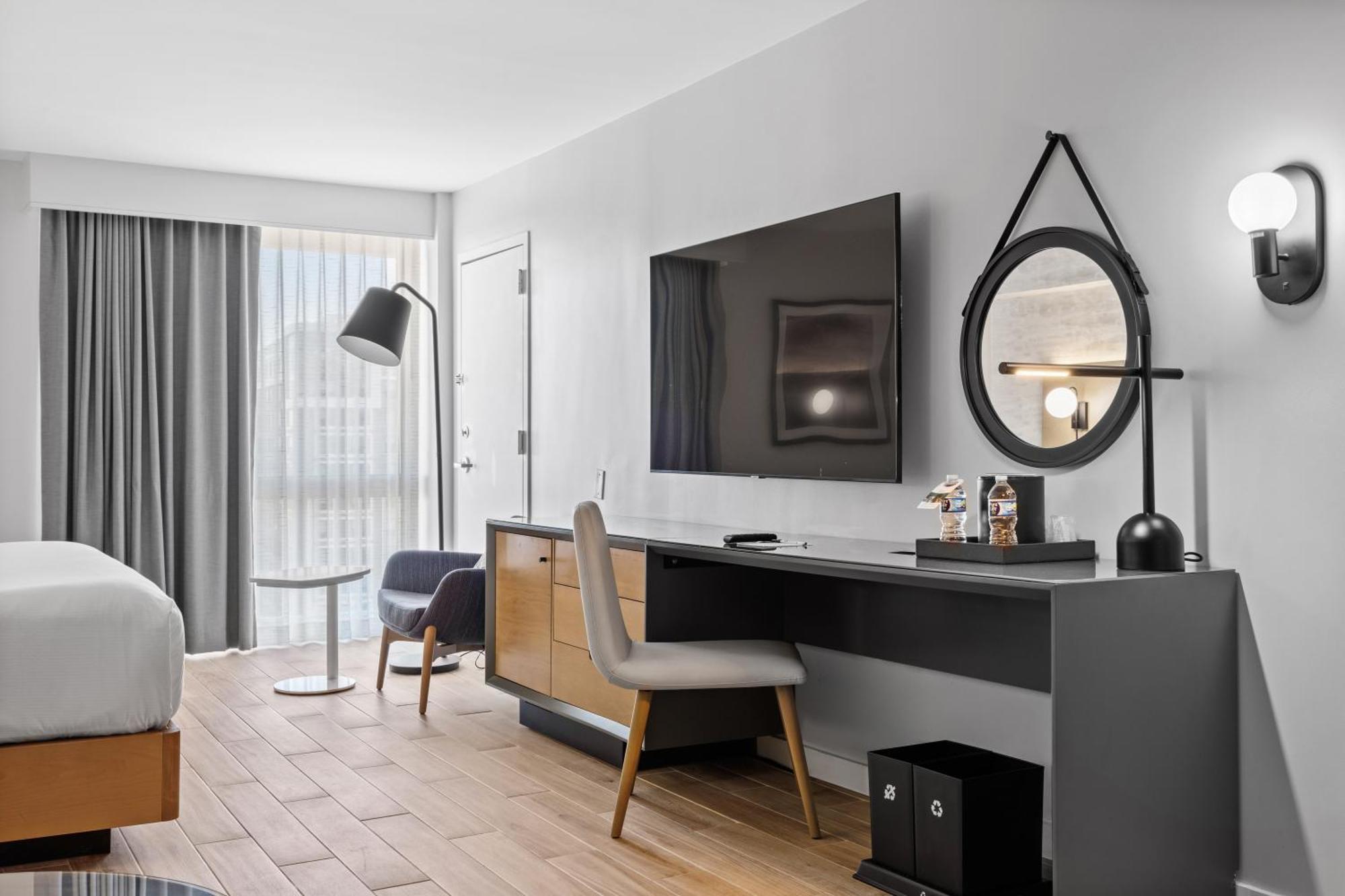 Hotel Doubletree By Hilton Jfk Airport 3*