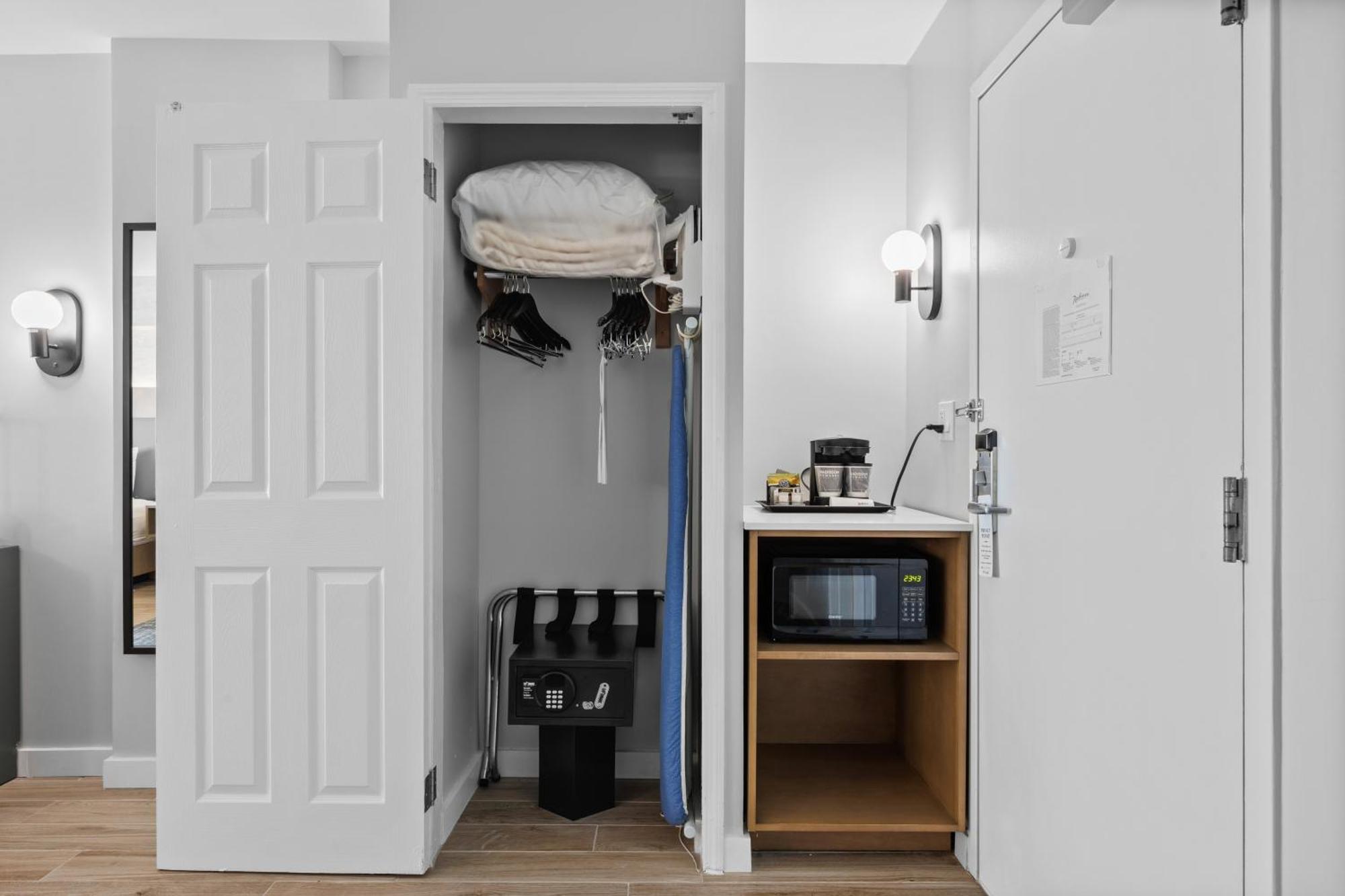 Doubletree By Hilton Jfk Airport Hotel New York