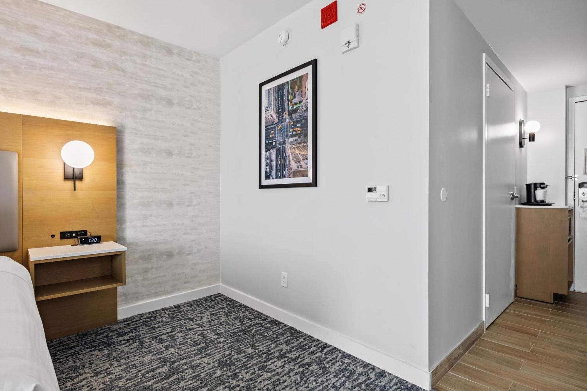 Doubletree By Hilton Jfk Airport 3* New York