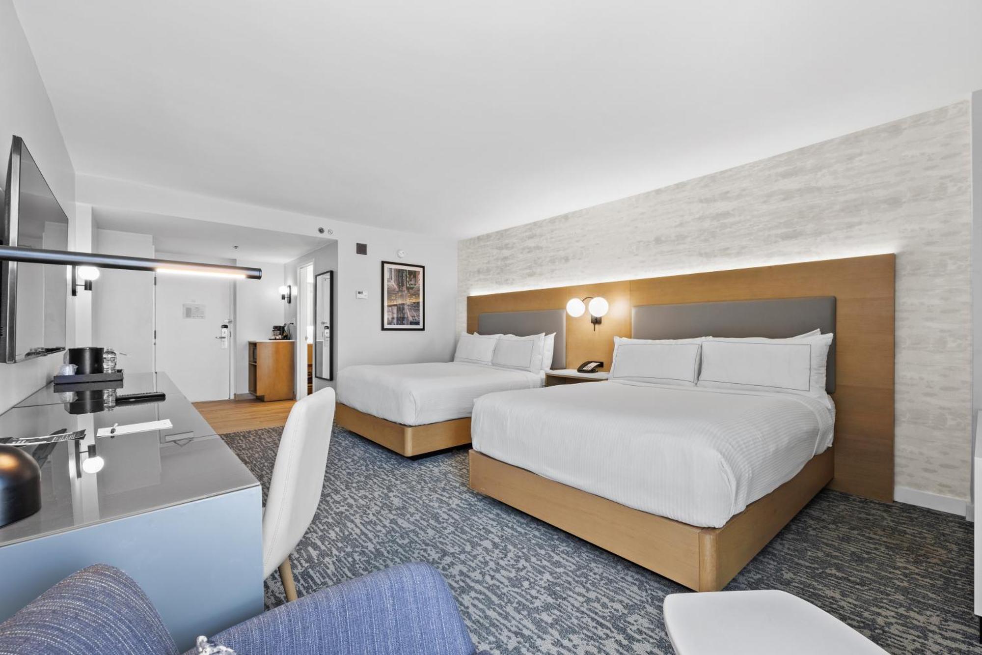 Hotel Doubletree By Hilton Jfk Airport 3*