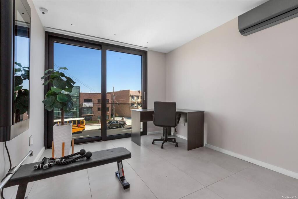 2 Story In Upper Ditmars Astoria Queens Villa New York