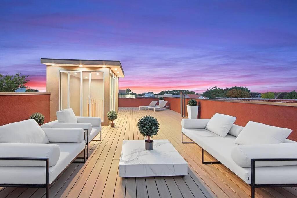 2 Story In Upper Ditmars Astoria Queens *