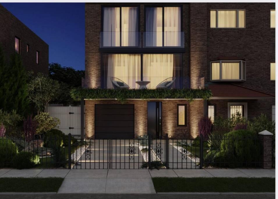 2 Story In Upper Ditmars Astoria Queens Villa