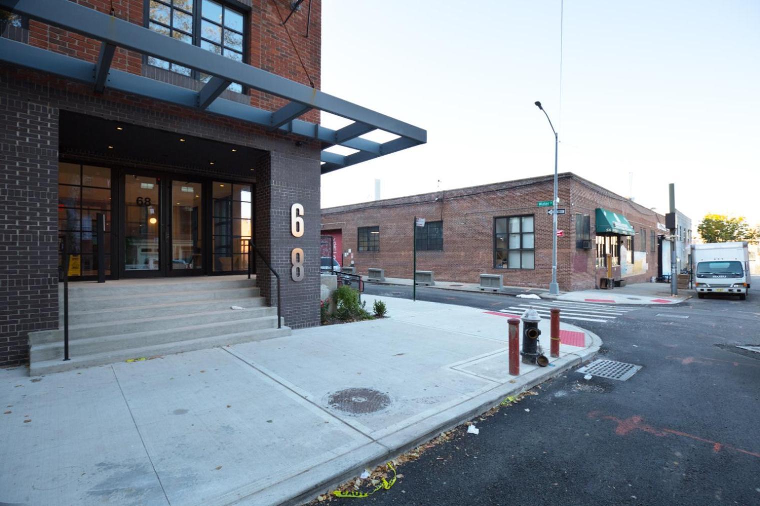 Apartment Vinegar Hill 1br W Wd Roof Gym Nr Timeout Building Nyc-959 New York