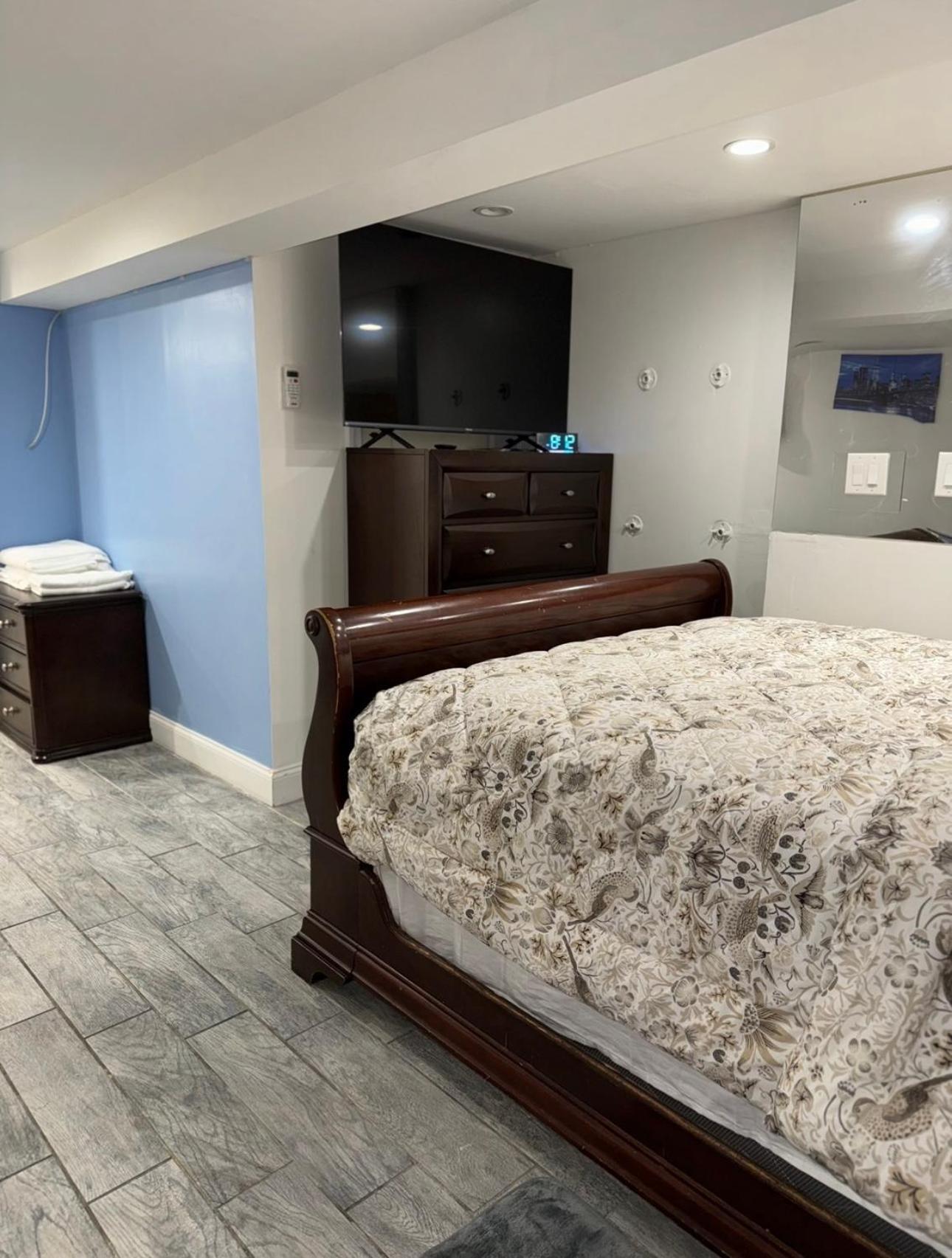 New Jfk Private Check In And Entrance Apartment *