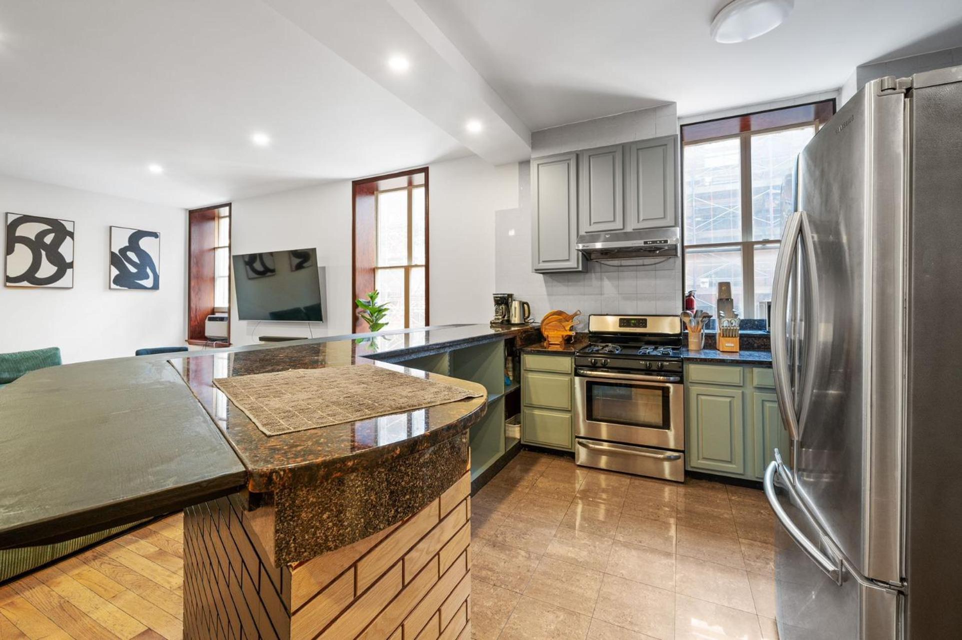Hotel Massive Soho Loft 4 Bedrooms 2 Bath 7 Beds New York