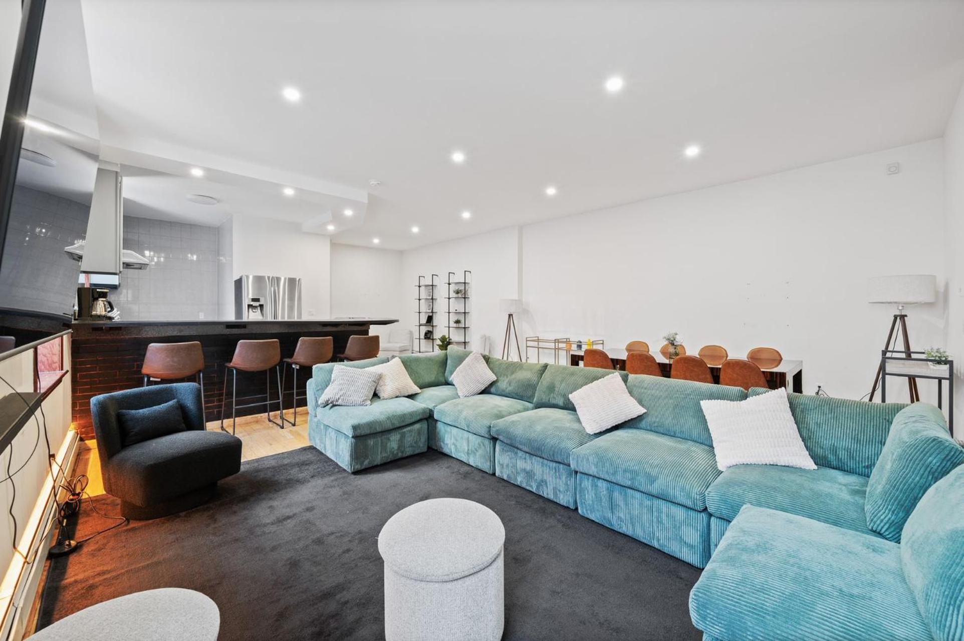 Massive Soho Loft 4 Bedrooms 2 Bath 7 Beds New York