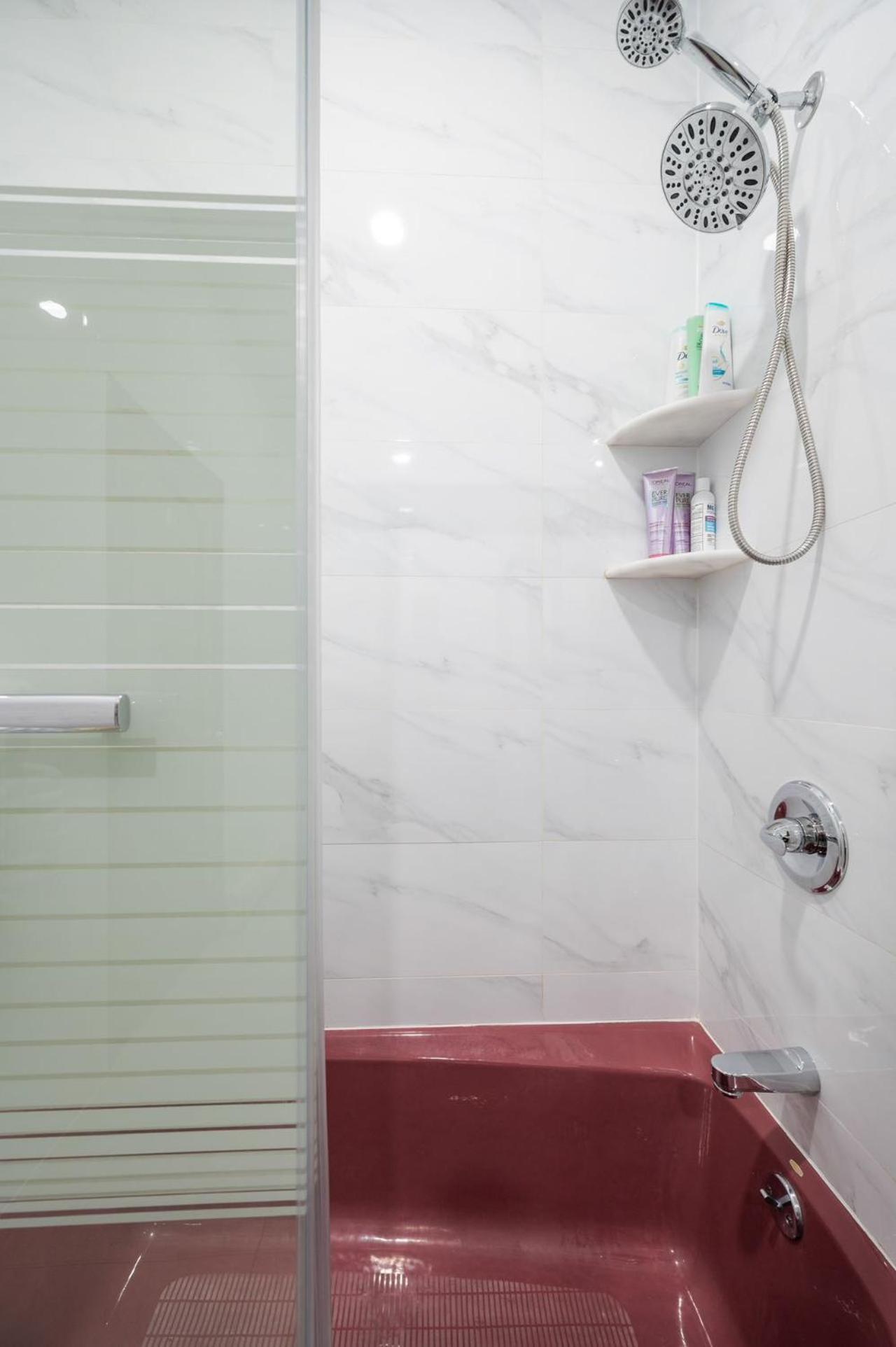 Hotel Massive Soho Loft 4 Bedrooms 2 Bath 7 Beds *